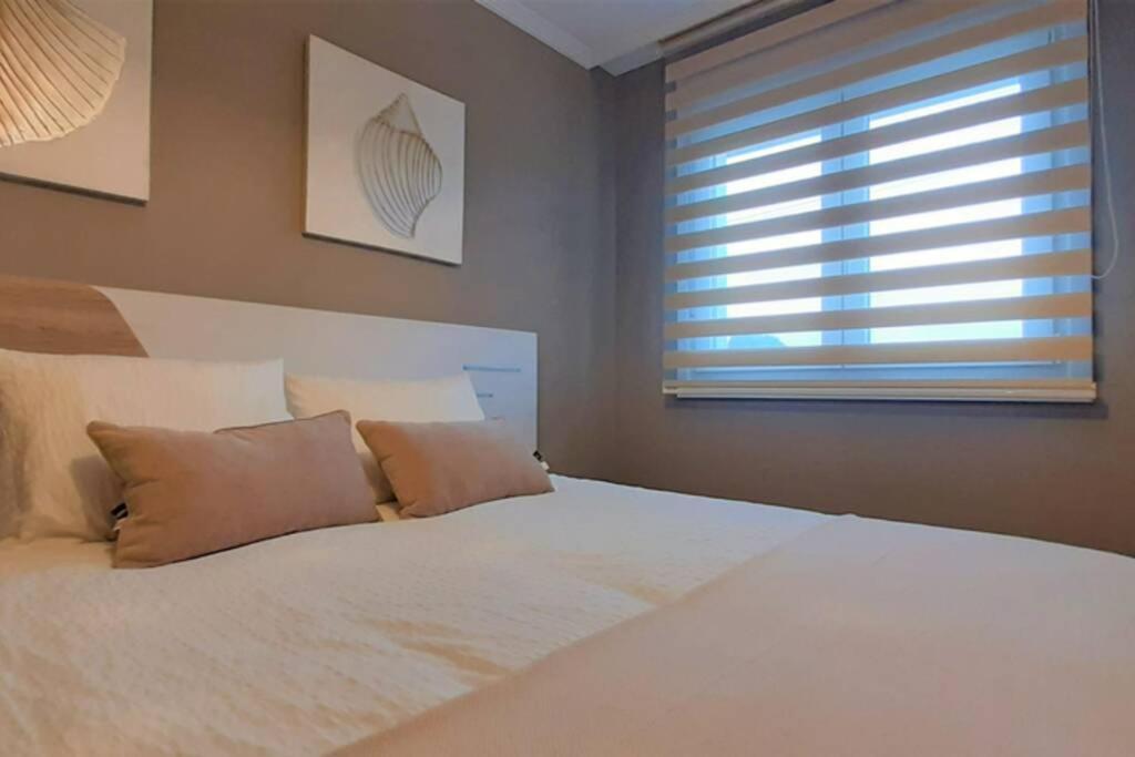 Apartamento Playa Foz Con Piscina Y Parking 010 Apartment ภายนอก รูปภาพ
